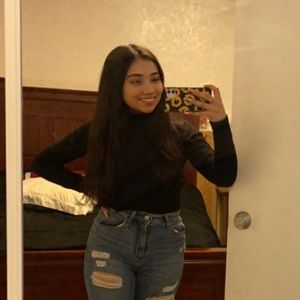 Meet your Posher, Daniela